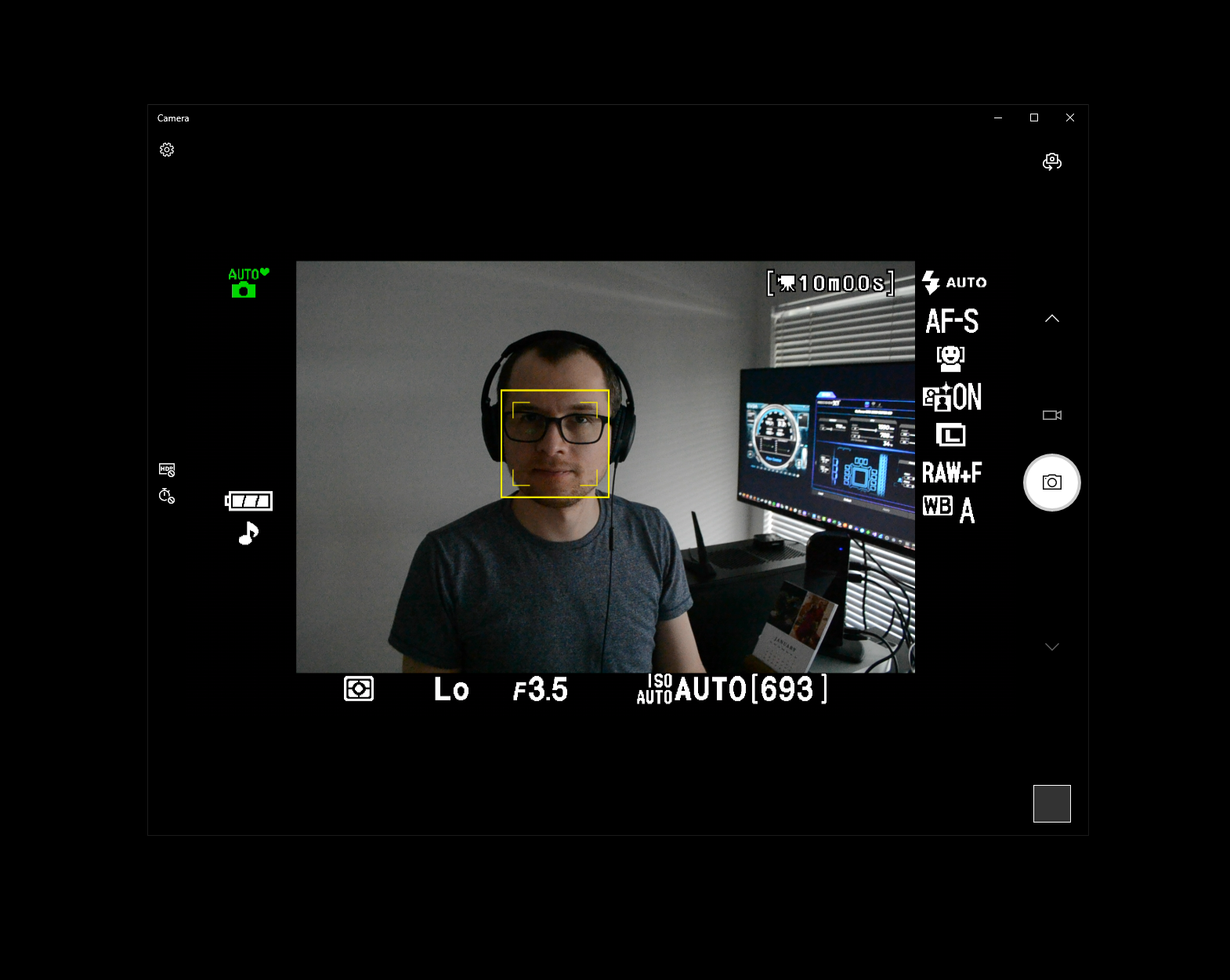 Nikon D3100 live view, seen in the Windows camera app
